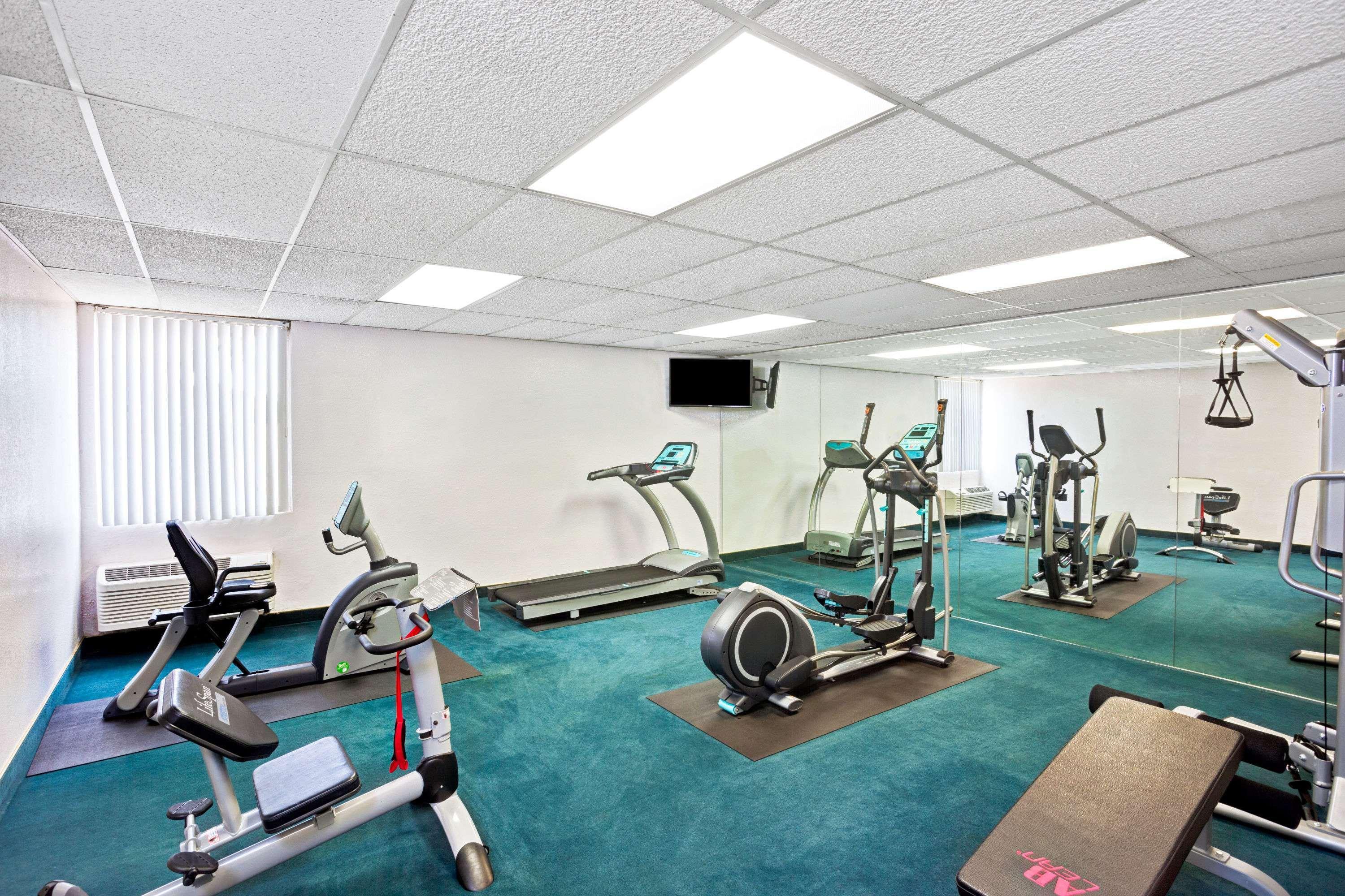 Days Inn & Suites By Wyndham Фуллертон Екстер'єр фото