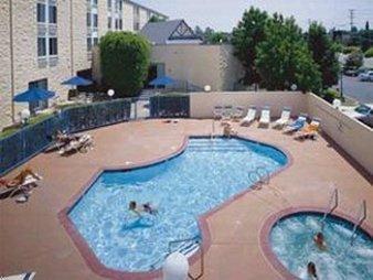 Days Inn & Suites By Wyndham Фуллертон Екстер'єр фото